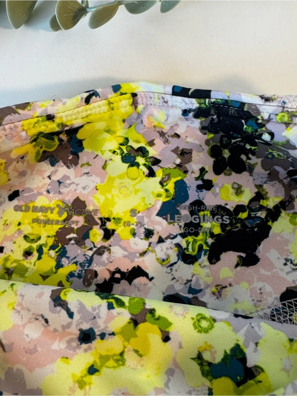 Old Navy Active Girls Go-Dry High Rise Floral Print Leggings 6/7